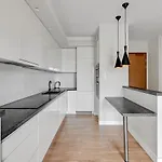Luxury Bianco Апартаменты *
